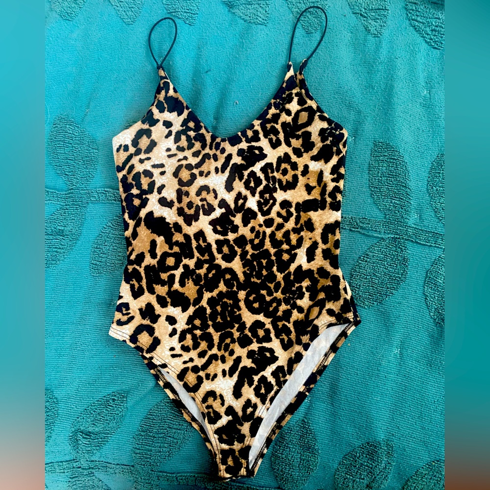 Cheetah Print GAZE Bodysuit. Size XS